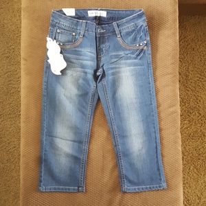 27" waist Liuce's Jeans Co. Denim Capri